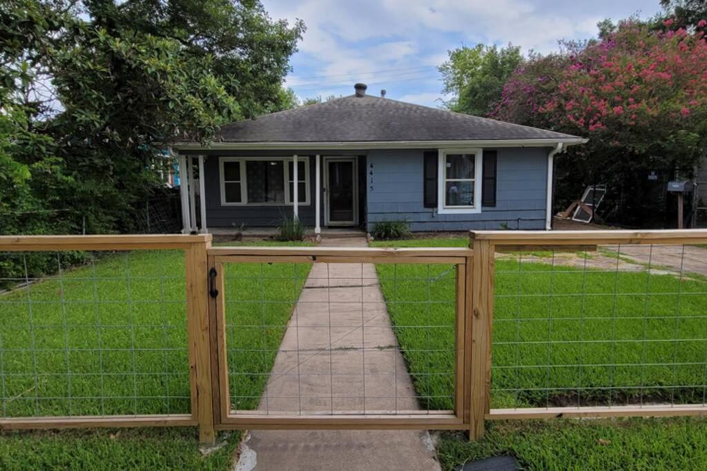 The Harby Street House - Close To U Of H, Stadiums, Downtown, Med Center Houston Eksteriør bilde